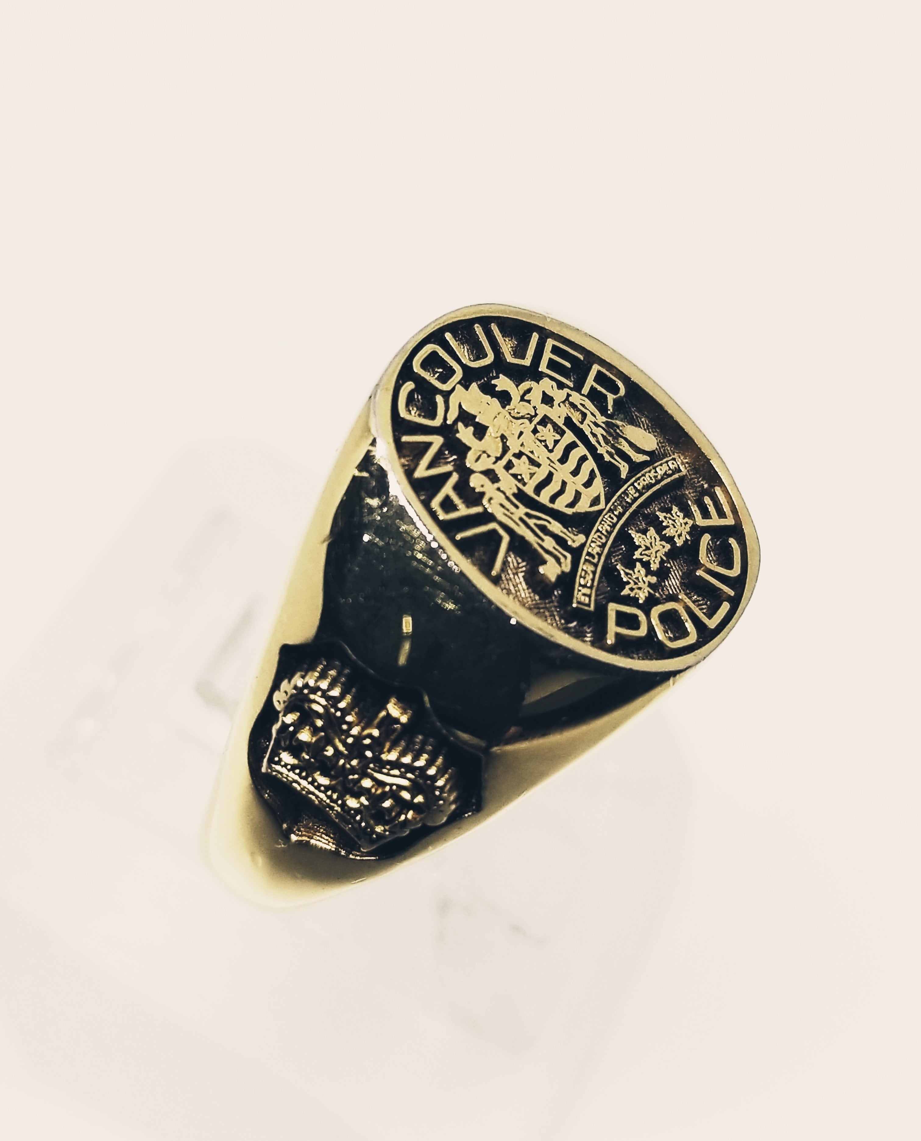 Vancouver Police Ring XL (Original Badge Design) – PRIDE IN SERVICE